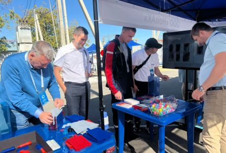 Компания «НовАК» представила конкурс по сборке аккумуляторных батарей на Открытом корпоративном чемпионате профессионального мастерства Группы «Россети»